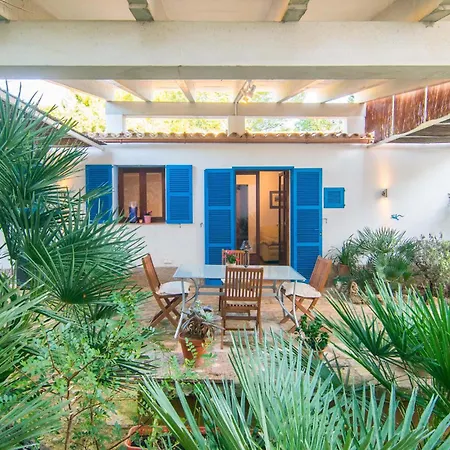 Holiday home Flaquer